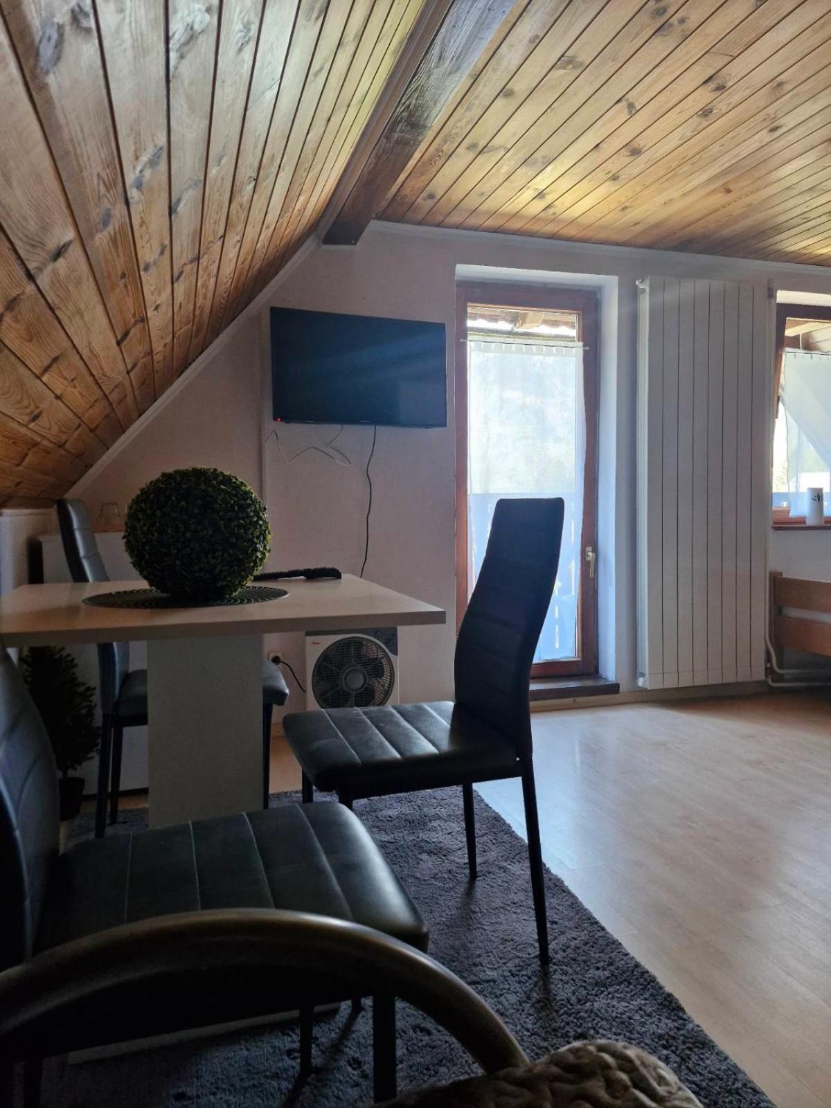 Appartement Kometer Soba à Bovec Extérieur photo
